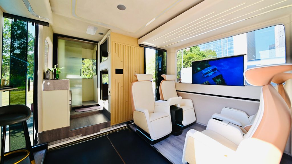 A Futuristic Tech Showcase: Unveiling Dongfeng Motor Corporation's Innovative Technologies