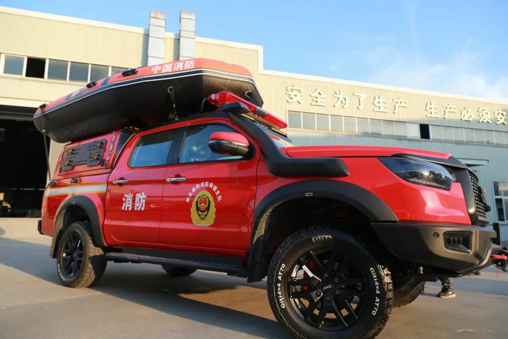 JAC Pickup: The Vanguard of Rescue! 168 JAC T8PRO Night Hawk Fire Rescue Pickup Trucks Begin Delivery