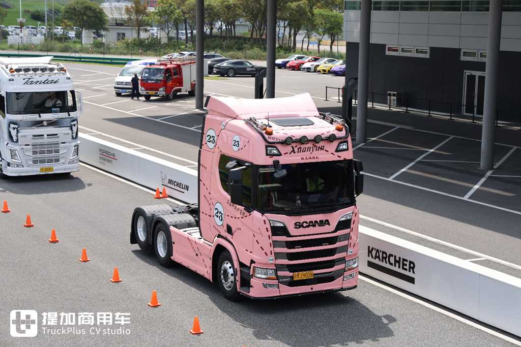 It’s hard to believe there are so many modified trucks in China; the STC Truck Culture Festival surprised me in so many ways!
