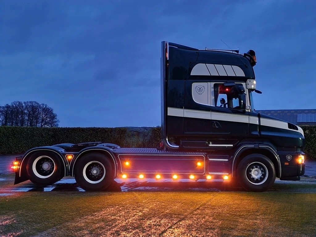 The Long-Hood King of the Highway + V8 Engine: A Close-Up Look at the Scania T 164 Long-Hood Truck