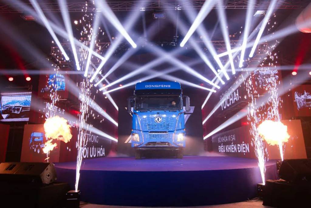 New Breakthrough in Overseas Markets! Successful Launch of Dongfeng Xinjiang X Series in Vietnam
