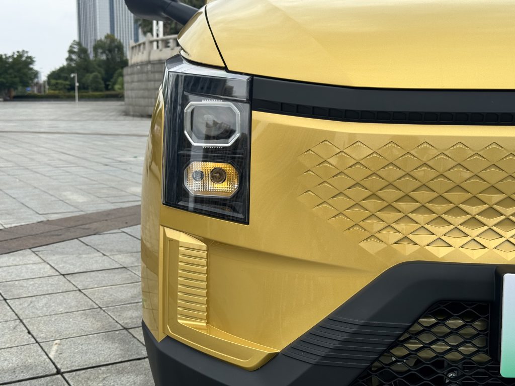 With a Range of 318 km and a Cargo Width of 1.8 Meters, LINXYS Golden Mini Truck Makes a Strong Debut