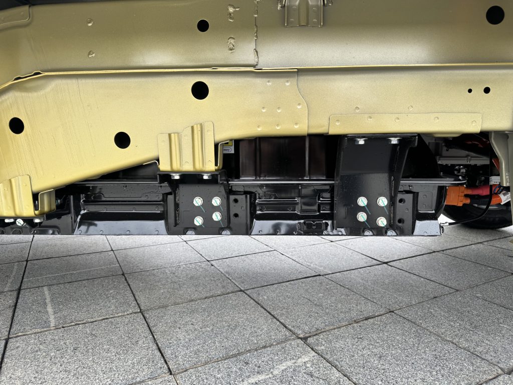 With a Range of 318 km and a Cargo Width of 1.8 Meters, LINXYS Golden Mini Truck Makes a Strong Debut