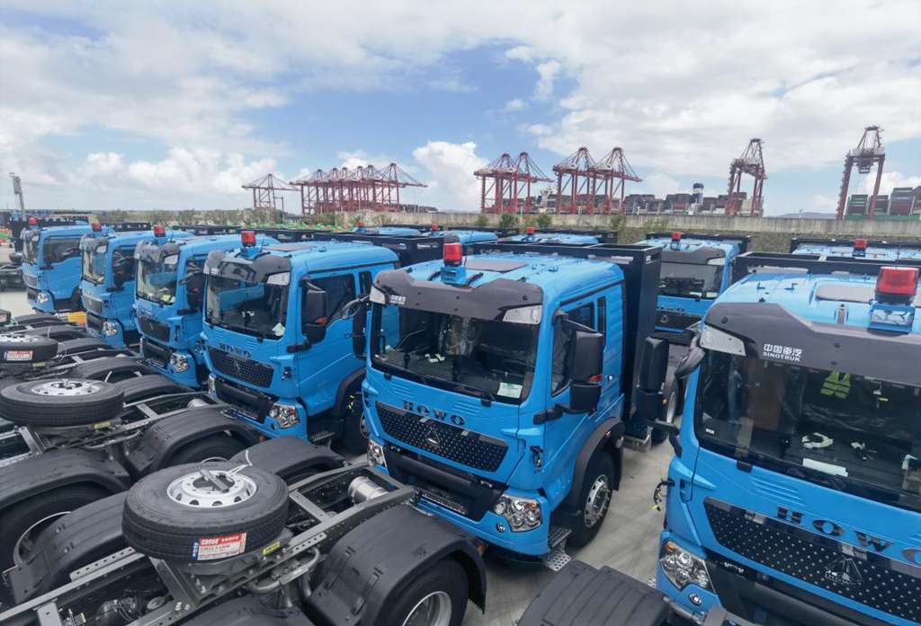 Technology Pioneer, Great Potential丨China National Heavy Duty Truck's New Energy "Intelligent Truck Iron Army" Leads the Digital Future of Ports!