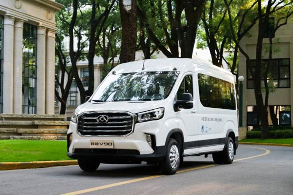 Chinese Quality, Popular Worldwide! Nearly 100 Units of SAIC Maxus New V90 and Other Models Safeguard the China International Import Expo Once Again, Shining on the International Stage