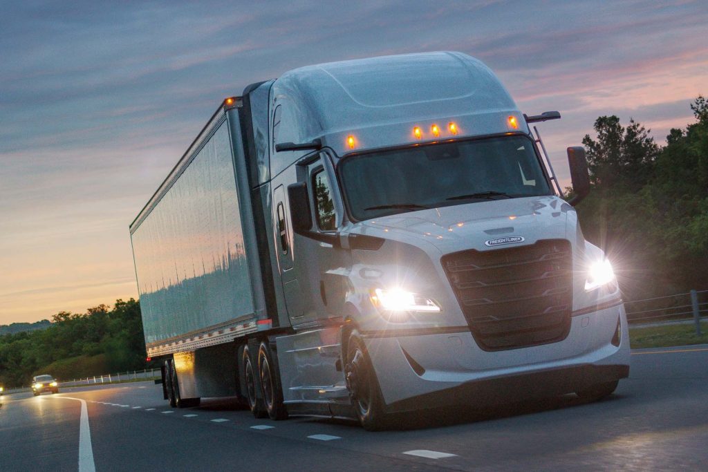 The Best-Selling Class 8 Flagship Truck in North America, the Fifth-Generation Freightliner Cascadia Sleeper Launches