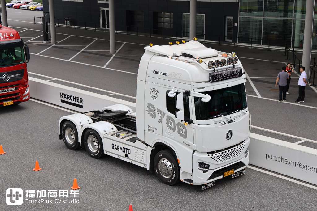 It’s hard to believe there are so many modified trucks in China; the STC Truck Culture Festival surprised me in so many ways!