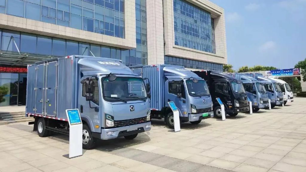 Top Eight in Sales! XCMG's New Energy Light Trucks Rise Strongly