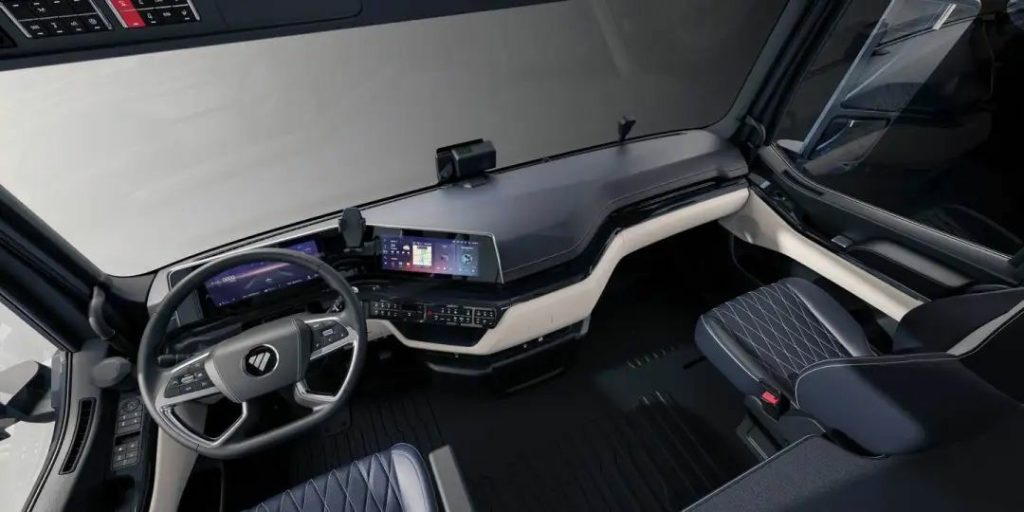 Let China Redefine Global Heavy Truck Standards! Foton Auman Galaxy 7 Makes a Grand Debut