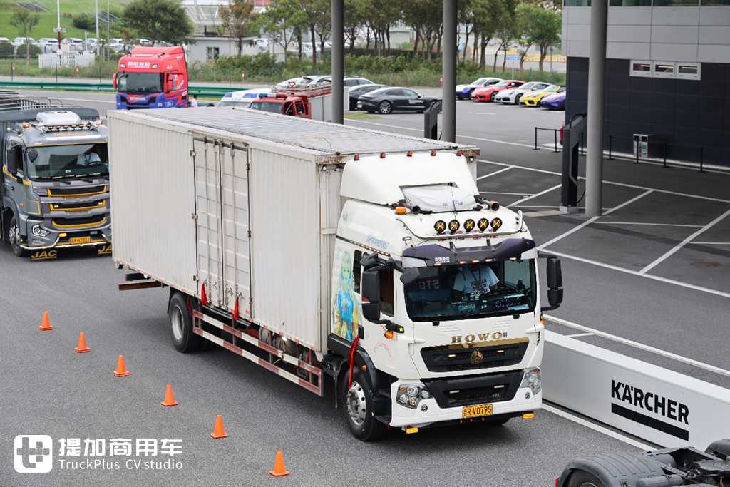 It’s hard to believe there are so many modified trucks in China; the STC Truck Culture Festival surprised me in so many ways!