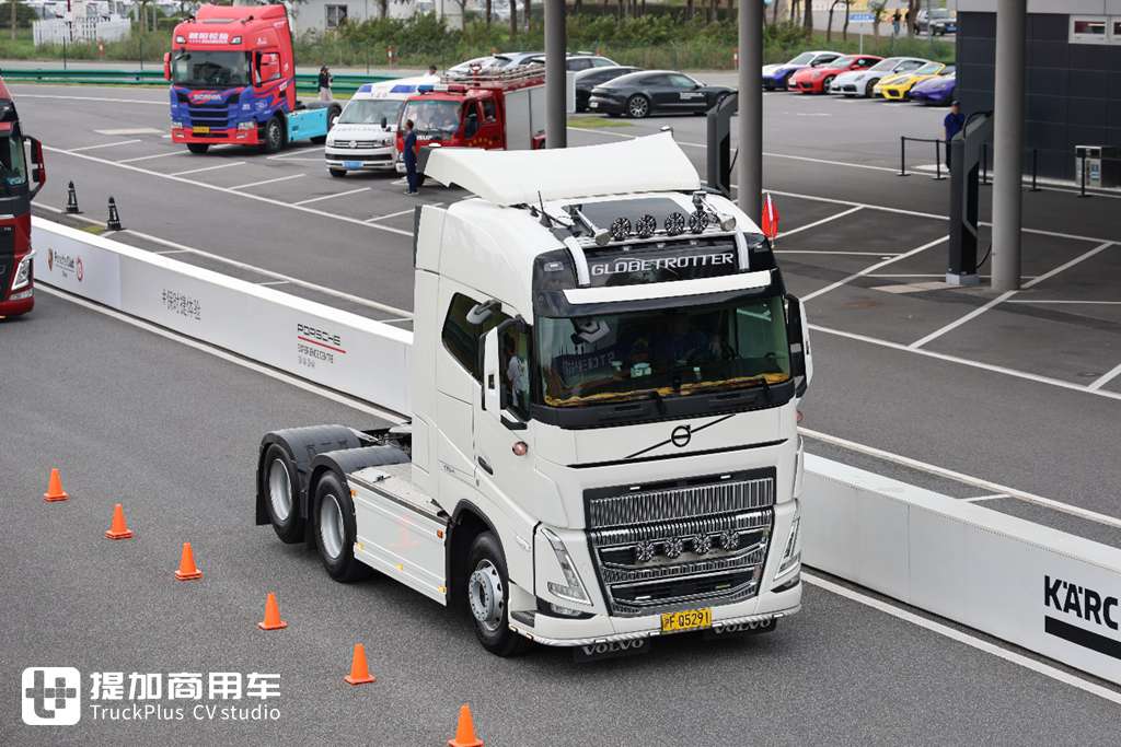 It’s hard to believe there are so many modified trucks in China; the STC Truck Culture Festival surprised me in so many ways!