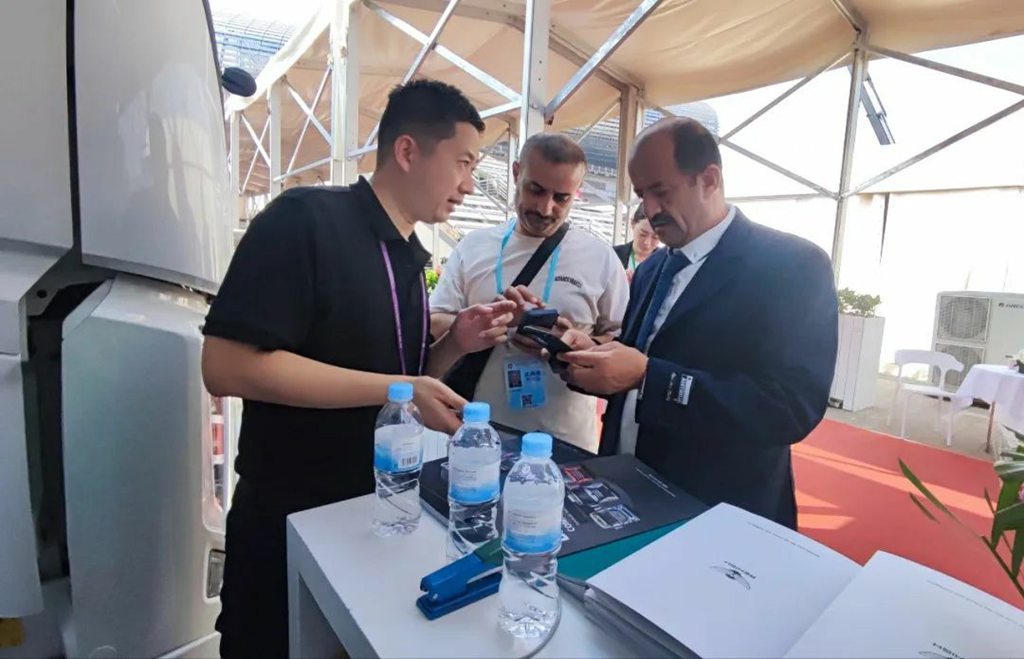 Speeding Across the World — Dayun Heavy Truck Shines Again at the Canton Fair