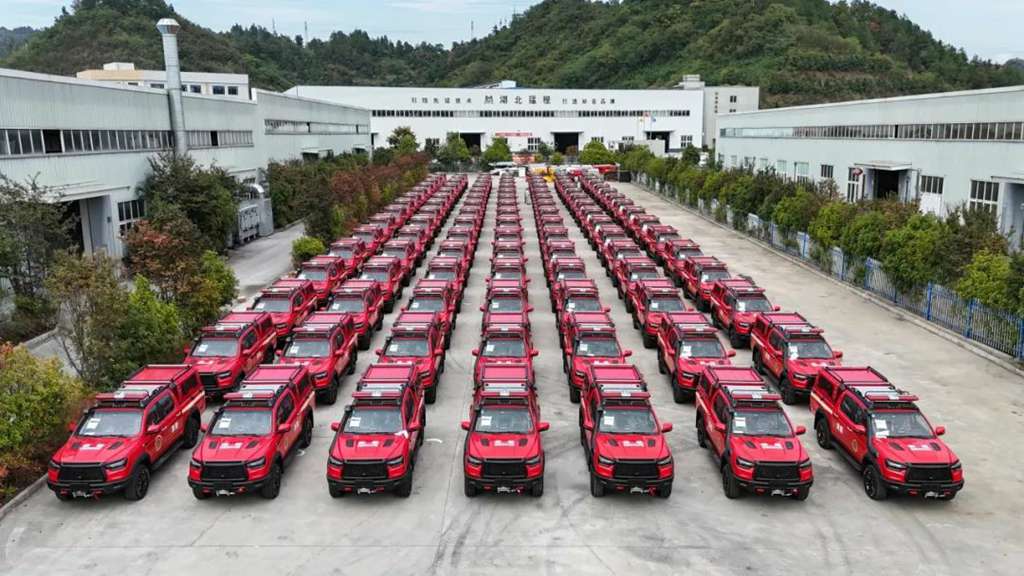 JAC Pickup: The Vanguard of Rescue! 168 JAC T8PRO Night Hawk Fire Rescue Pickup Trucks Begin Delivery