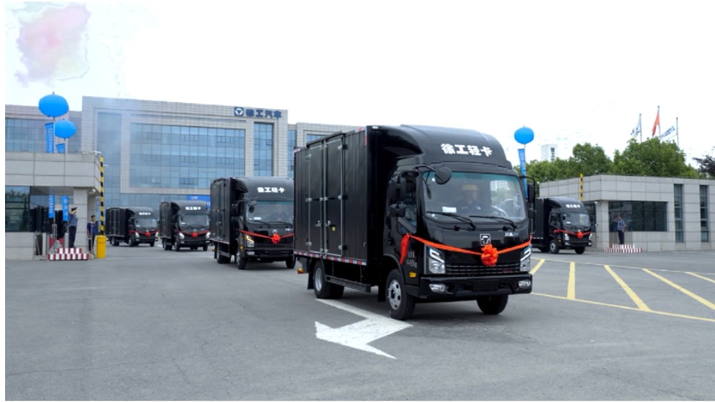 First Batch of 500 Units! XCMG New Energy Light Trucks Delivered to SF Group