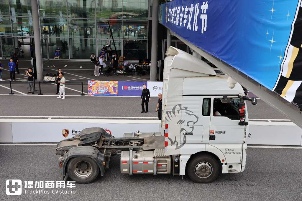 It’s hard to believe there are so many modified trucks in China; the STC Truck Culture Festival surprised me in so many ways!