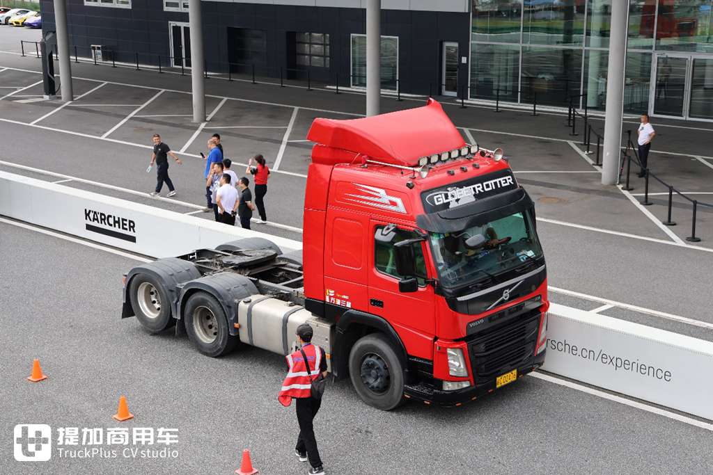 It’s hard to believe there are so many modified trucks in China; the STC Truck Culture Festival surprised me in so many ways!