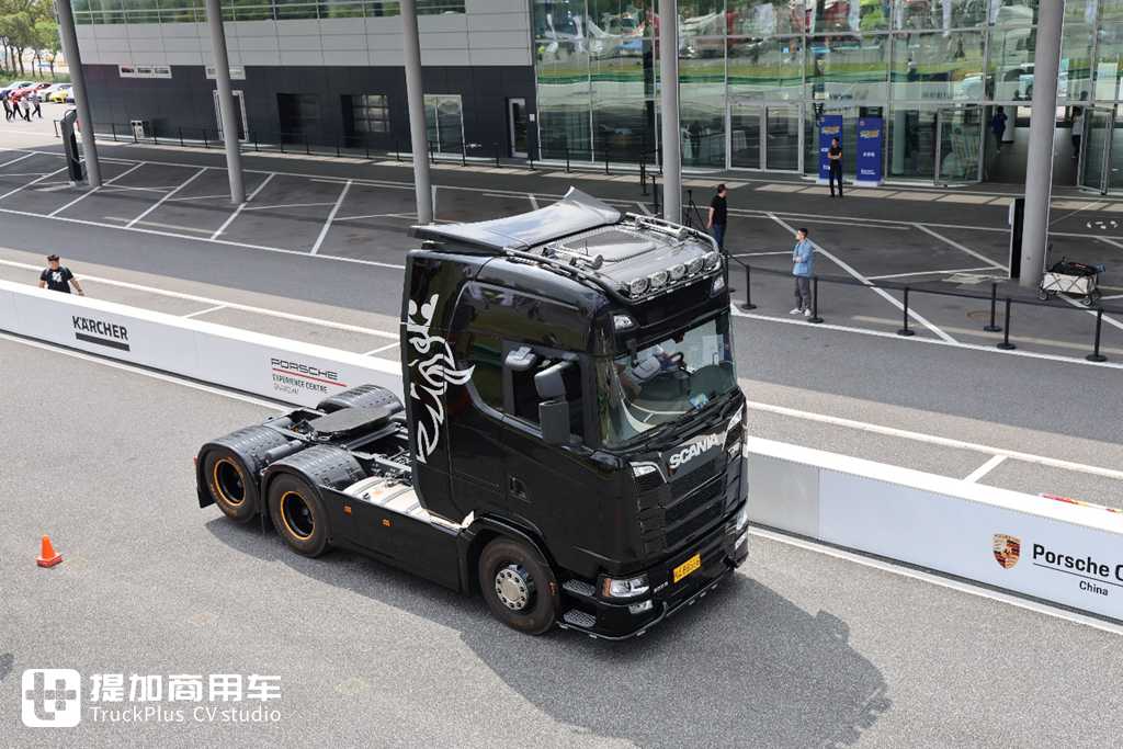 It’s hard to believe there are so many modified trucks in China; the STC Truck Culture Festival surprised me in so many ways!