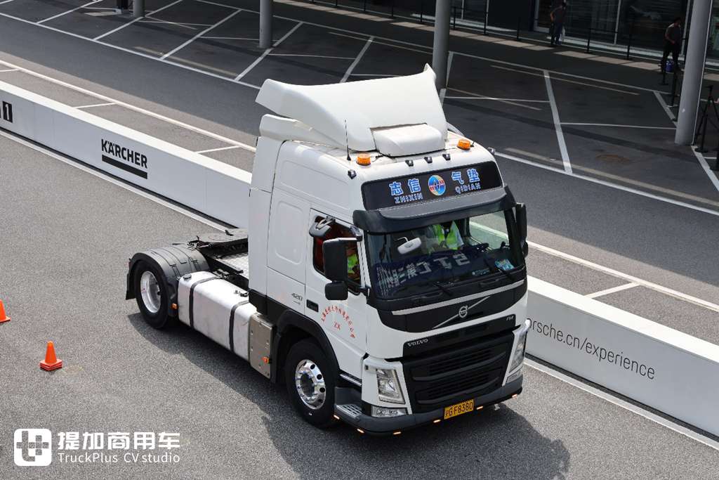 It’s hard to believe there are so many modified trucks in China; the STC Truck Culture Festival surprised me in so many ways!