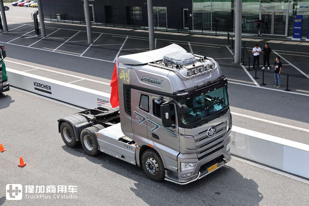 It’s hard to believe there are so many modified trucks in China; the STC Truck Culture Festival surprised me in so many ways!