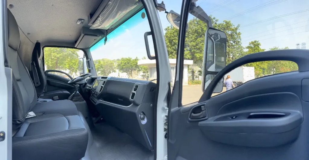 Inheriting Classics, Breaking New Ground丨Qingling Isuzu Launches Its First High-Power Premium Blue-Plate Light Truck!