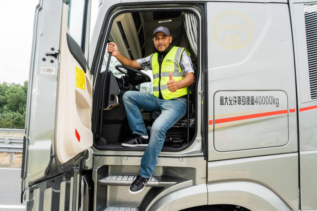 100 Units Successfully Delivered to Mexican Customers: Beijing Automotive Heavy Truck Begins a New Chapter in High-Quality "Going Abroad"