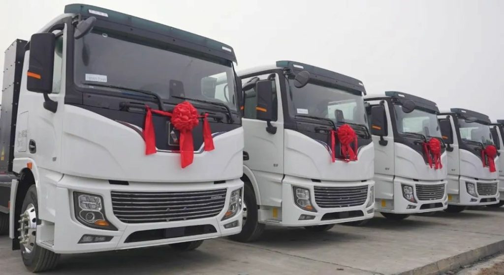 Over 100 Units! XCMG New Energy Vehicles Help Changde Start A New Journey