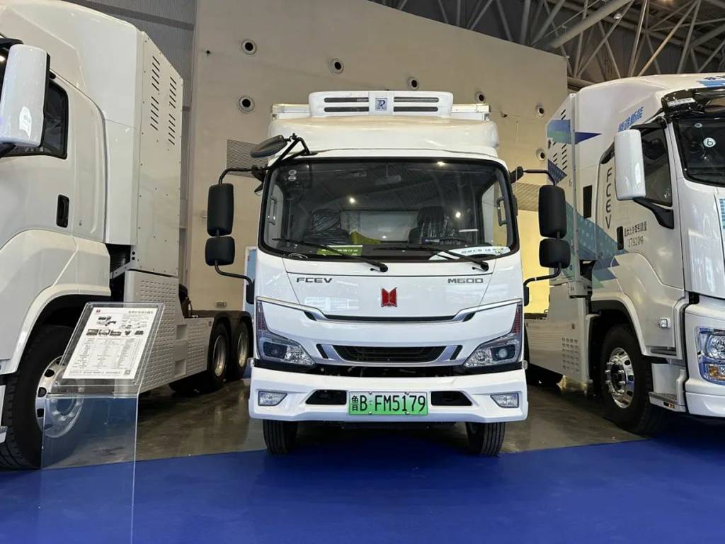Hydrogen Fuel Cell Truck "Shuanglong", Qingling M600 Series Leading the Way in New Energy!