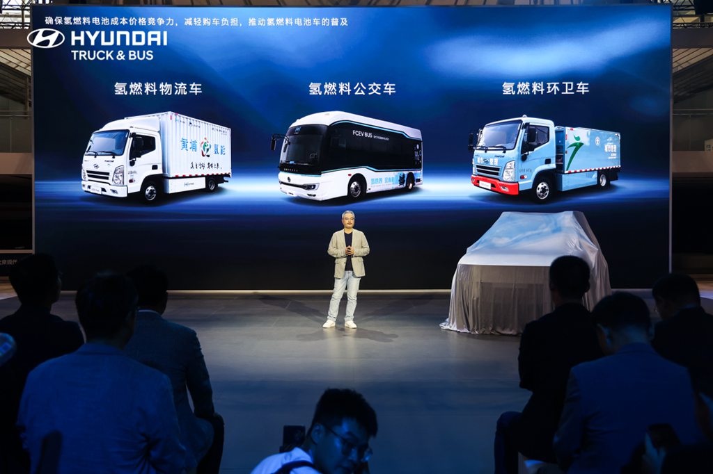 MIGHTY Fuel Cell Dazzles at the Guangzhou Auto Show, Charting a New Path for Green Logistics with the "Zero-Carbon Urban Logistics Model"