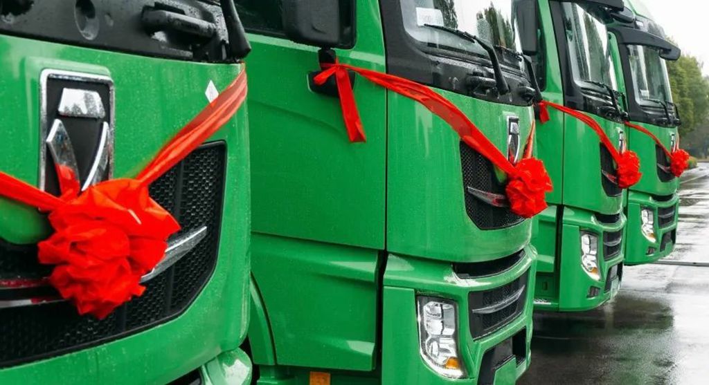 First Batch Delivered! XCMG Hydrogen Fuel Tractor Delivered to Zhangjiagang Client