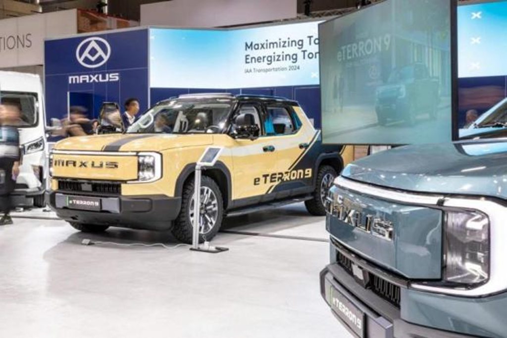 SAIC Maxus Multifunctional Light Commercial Vehicle and Off-road Pickup Make Their Debut at the Guangzhou Auto Show