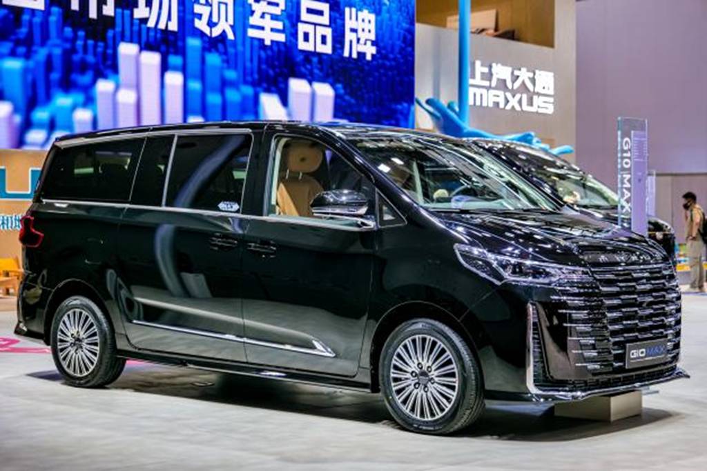 SAIC Maxus Multifunctional Light Commercial Vehicle and Off-road Pickup Make Their Debut at the Guangzhou Auto Show