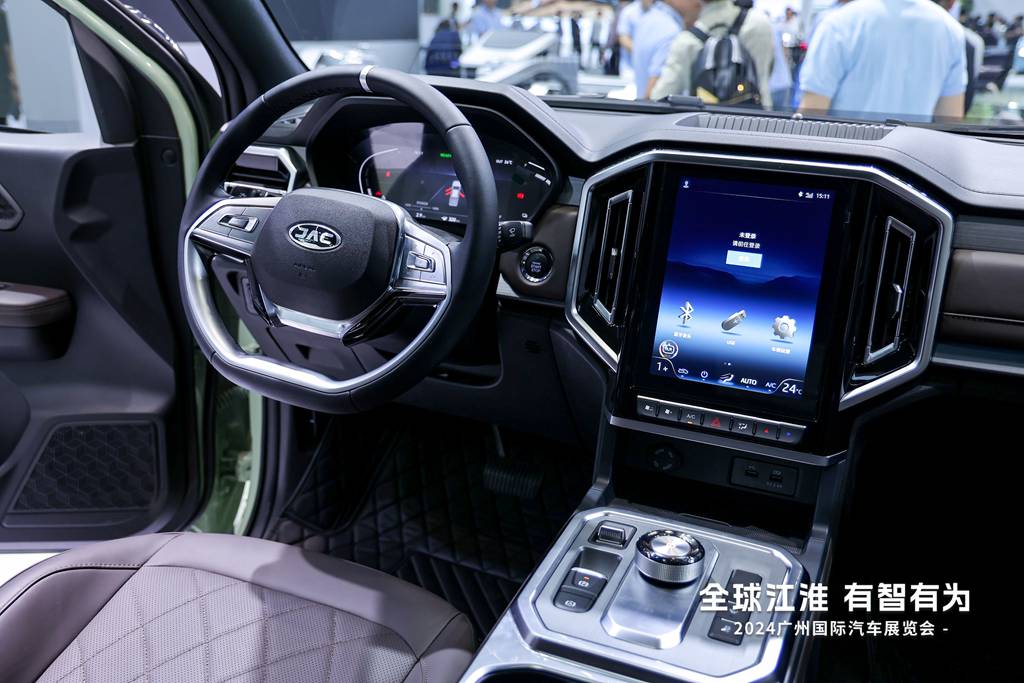 Global JAC, Intelligent and Capable! The All-New Hantu “Dual-Star Hybrid” Debuts at the 2024 Guangzhou Auto Show