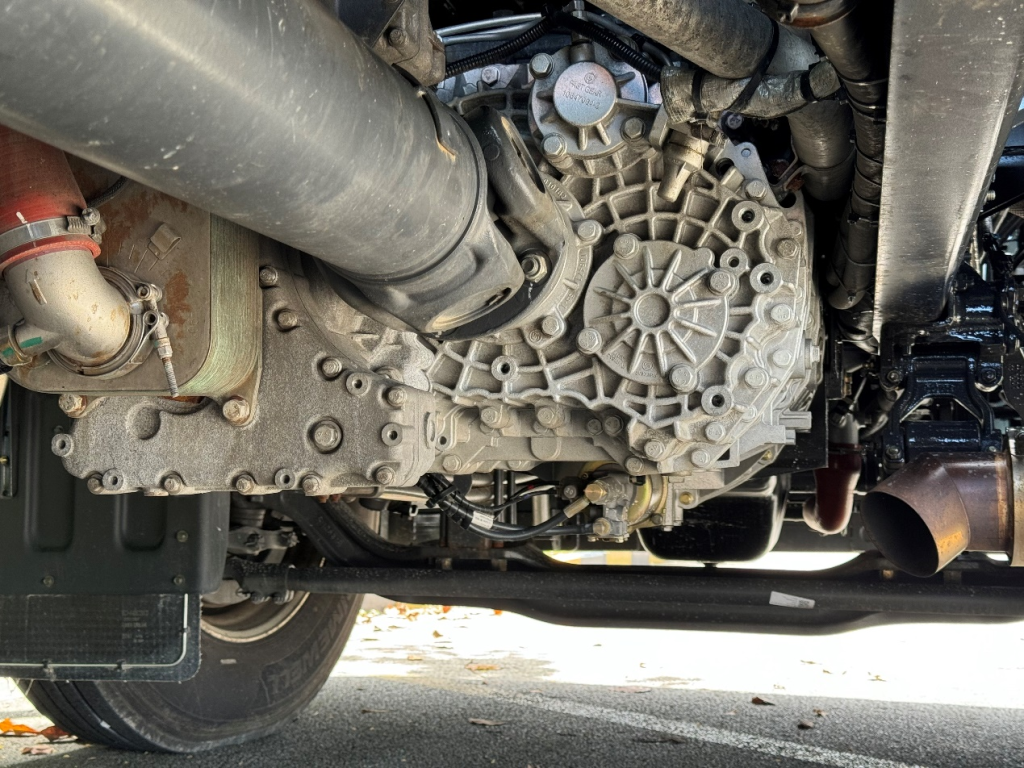 LNG and CNG Compatible! Highlights of the Chenglong H7 PRO Dual-Fuel Tractor