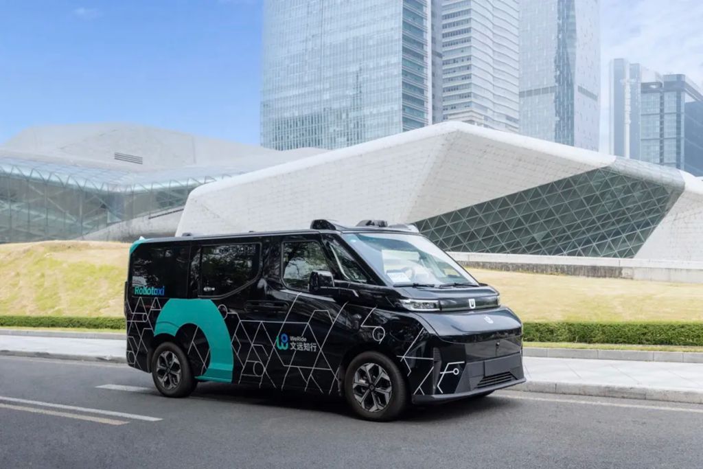 Farizon Super VAN | Proprietary Intelligent Driving Technology Debuts at the 2024 World Internet of Things Expo