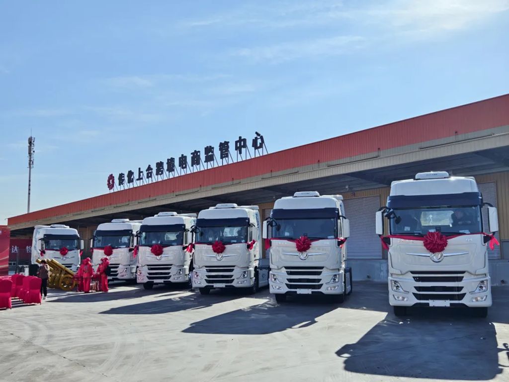 The First Batch of 12! Dongfeng Tianlong GX Drives Cross-Border Growth