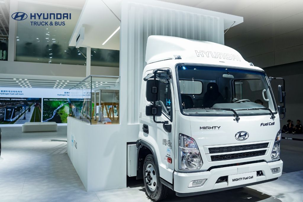 MIGHTY Fuel Cell Dazzles at the Guangzhou Auto Show, Charting a New Path for Green Logistics with the "Zero-Carbon Urban Logistics Model"