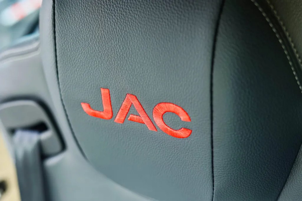 Star Product | JAC Star X7: The Preferred Power for Coal Transportation in Autumn and Winter
