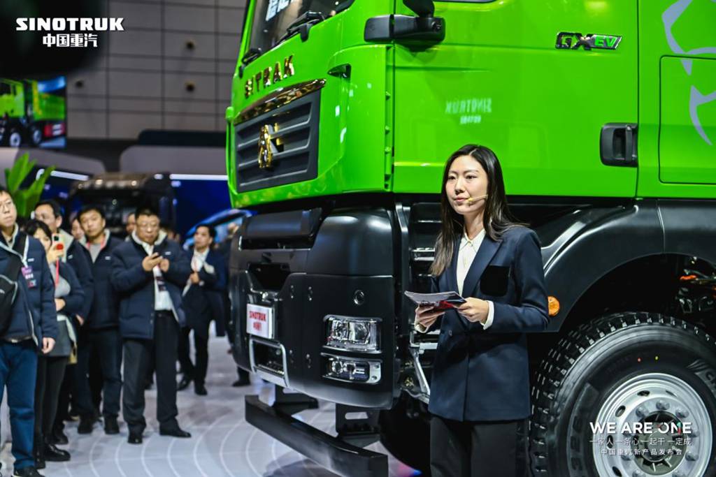 WE ARE ONE | The Sinotruk of Nine New Products by China National Heavy Duty Truck, Drawing the Commercial Vehicle Landscape of All Scenarios, All Fields, and All Coverage