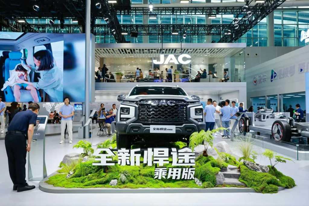 Stable at the Top of Chinese Pickup Truck Exports! JAC Pickup Sales Reach 5,666 Units Globally in November