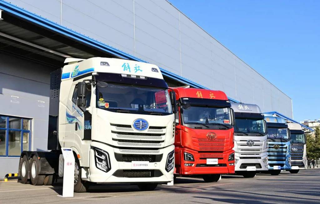 FAW Jiefang 6DV Super Factory Starts Production and Debuts First Hydrogen Engine