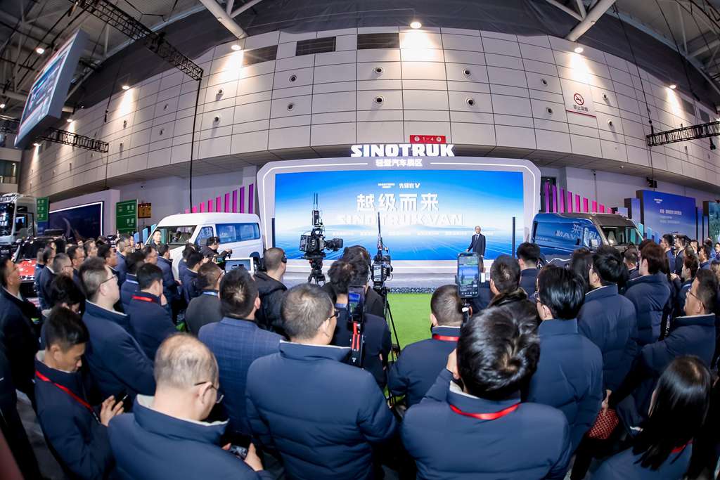 Sinotruk Officially Launches the All-New Light Bus Brand Vanguard V with a Full Range of Models