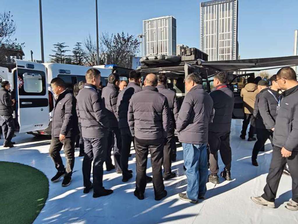 Sinotruk Officially Launches the All-New Light Bus Brand Vanguard V with a Full Range of Models