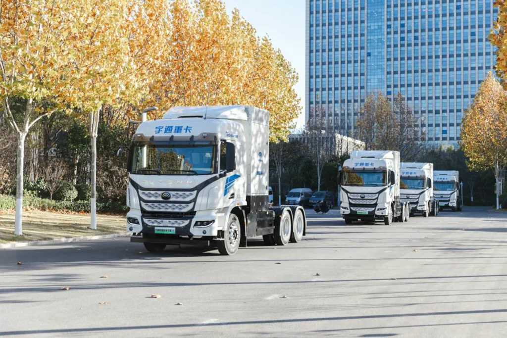 Powerful Witness | Yutong Hydrogen Fuel Heavy-Duty Truck High-Speed Version Launched and Delivered, Leading Zero-Carbon Transport to New Heights