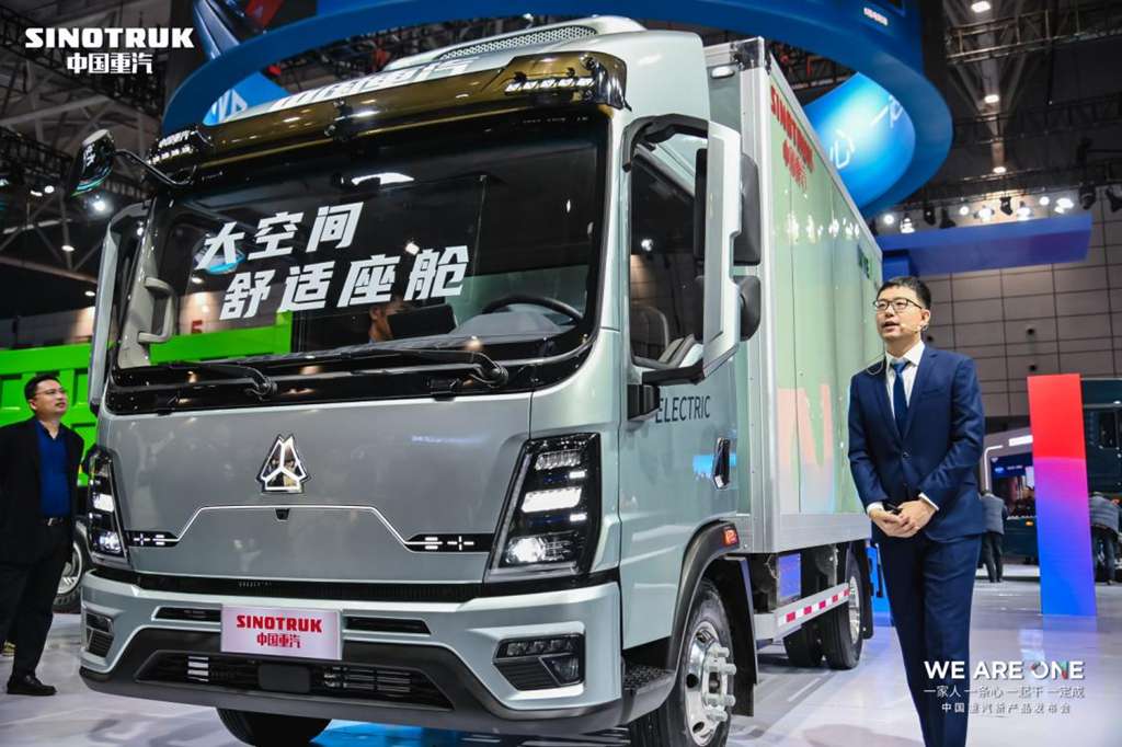 WE ARE ONE | The Sinotruk of Nine New Products by China National Heavy Duty Truck, Drawing the Commercial Vehicle Landscape of All Scenarios, All Fields, and All Coverage