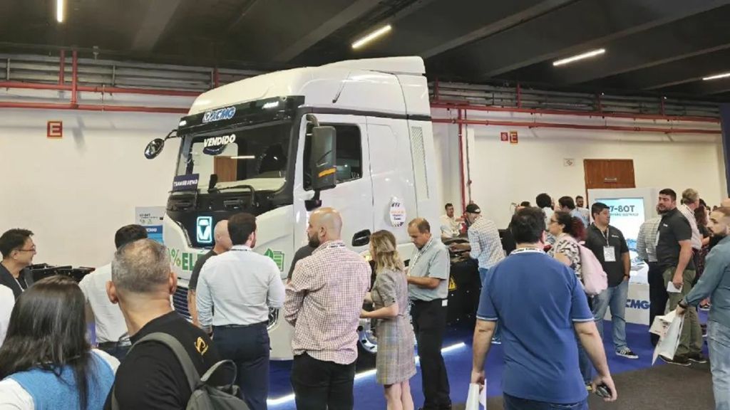The World’s Favor! XCMG Pure Electric Heavy Trucks Lead Green Expansion Overseas