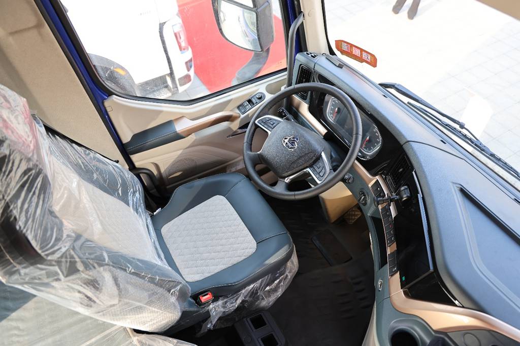 Still late for green transport? That's because you don't have the 630-horsepower Chenglong H7 Pro Green Transport RV!