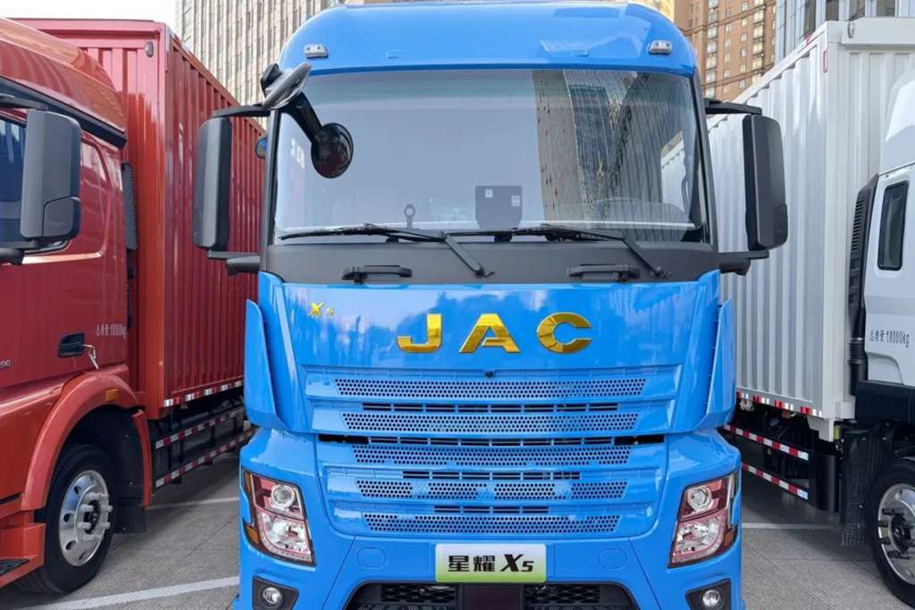 JAC Star Shine X5 400 kWh Pure Electric Cargo Truck: More Efficient 2C Fast Charging for Short and Medium Distance Express Delivery