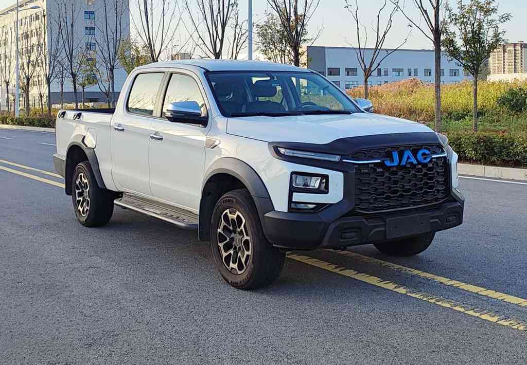 JAC's First Plug-in Hybrid Pickup Truck is Here! 2.0T + Front and Rear Dual Motors, with "Outstanding" Performance