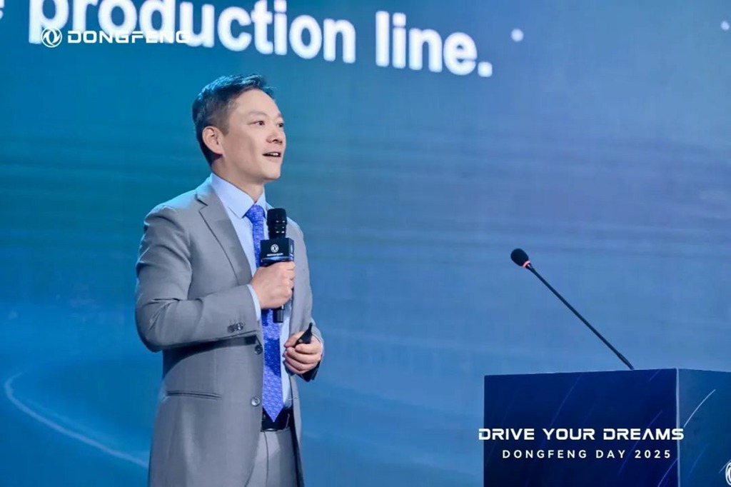 New Overseas Right-Hand Drive Vehicle Products of Dongfeng Commercial Vehicles Launched in the Southeast Asian Market!