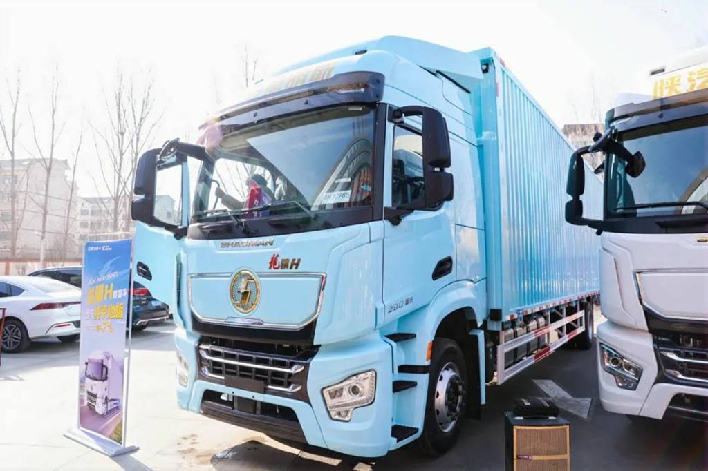 Shaanxi Auto's New Pearl Trucks with Cummins B6.2FE & B7 Engines Make Their Debut